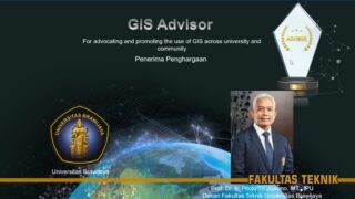 Melalui acara Esri Indonesia GIS Award for Education Fakultas Teknik menerima dua penghargaan, GIS Advisor dan GIS Influencer Award