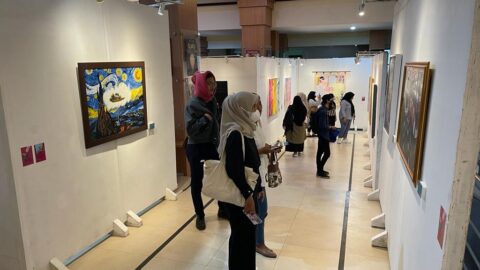 Fine Art Festival Exhibition Ambiance