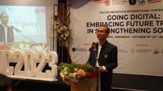 Wakil Rektor Bidang Akademik Prof. Dr. Ir Imam Santoso., MP membuka The 2023 Brawijaya International Conference (BIC) di Lombok