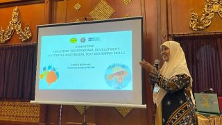 Prof. Zuliati Rohmah, dosen Program Studi Pendidikan Bahasa Inggris FIB UB